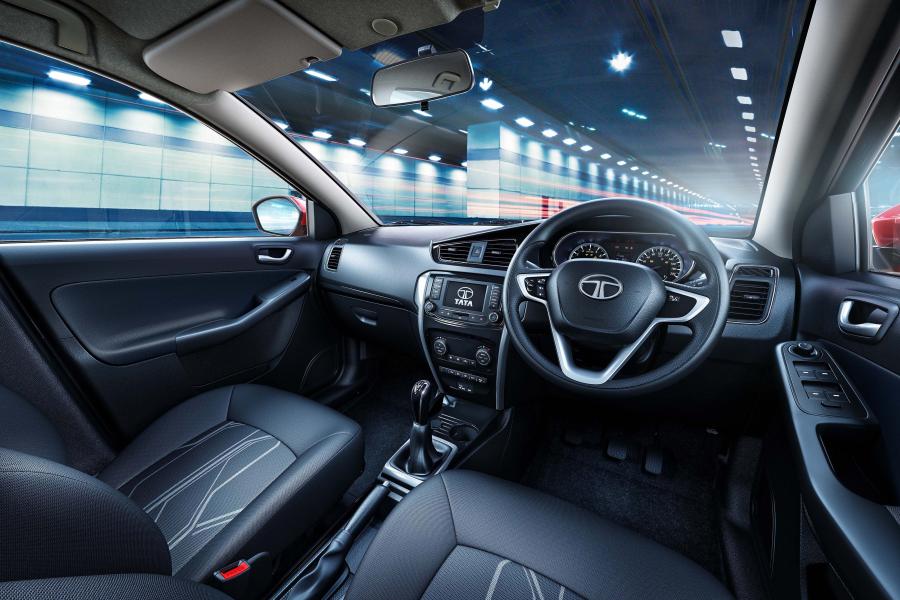 Интерьер Tata Bolt 2014 года  (фото 9 из 14)